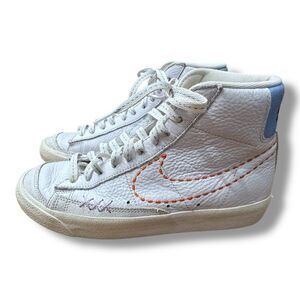 Nike Blazer Mid 77 White Orange Lilac Fashion Shoe DX2350-100 Women’s Size 7.5